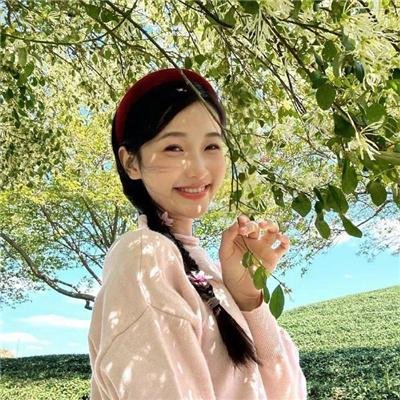校园实拍：某天后之女豪车代步炫富，家长出面回应