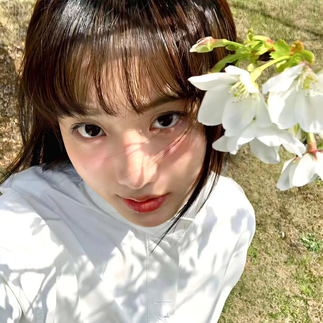 当红小花恋情细节流出，凌晨内幕曝光，好友出面澄清